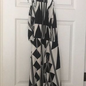 Black:White Sundress
